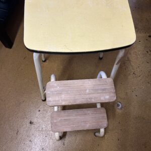 Vintage keukentrapje